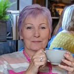 Julia Sixsmith - @juliasixsmithcounsellor - Instagram