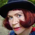 Julie Stanfield - @julieet9k - Instagram