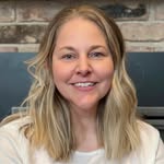 Julie Stelling-Ketelsen - @adventuresofluckyandbravenly - Instagram
