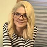 Julie Stowell - @julie.stowell.92 - Instagram
