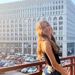 Julia Strong - @juliastrong910 - Instagram