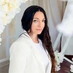 Julie Rose Stroud - @julierosestroud - Instagram
