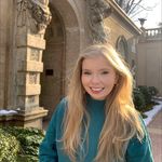 Julia - @juliasumner77 - Instagram