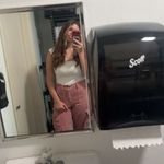 Julia Sutton - @julia.sutton22 - Instagram