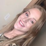 Julia Sutton - @sizzin_j - Instagram