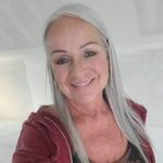 Julia Thayer - @yankeecowgirl59 - Instagram