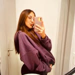 Julia Velazquez - @taravelazquez666 - Instagram