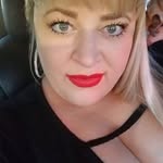 Julie Walls - @julie.walls.31 - Instagram