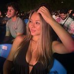 Julia Walton - @juliagwalton - Instagram