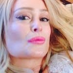 Julie Artz - @artzjulie - Instagram