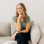 Julie Baumgartner, RN 🩺 IV Specialist💉 Wellness Advocate🫀 - @wellness.nurse.julie - Instagram