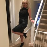 Julie Broad - @julie.broad.927 - Instagram