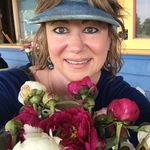 Julie Burch - @juliadburch - Instagram