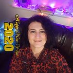 Julie Burroughs - @julie.burroughs.96 - Instagram