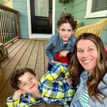 Julie Clow - @julieaclow - Instagram