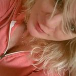 Julie Coombs - @coombs.julie - Instagram