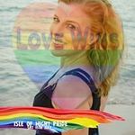 Julie Coombs - @julie.coombs.988 - Instagram