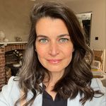 Julie - @juliedeeb - Instagram