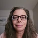 Julie Dorr - @mdmomoffour - Instagram