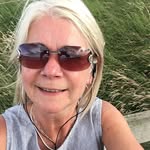 Julie Downes - @juliehume123 - Instagram