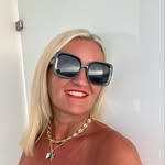 Jules - @julieeads - Instagram