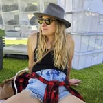 Julie Ellen - @julesboynes - Instagram