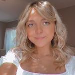 Julie Berardi - @julieelynn9 - Instagram