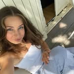 JULIE - @julieslifewithoutfilter - Instagram