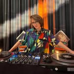 @julie_fleischer_dj - Instagram