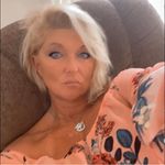 Julie Robertson - @juliesfutureforward - Instagram