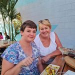 Julie Gamble - @julie_g1203 - Instagram