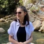 Julie Ibrahim - @julie.ibrahim.98 - Instagram