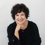 Julie Kimble - @worldtravelerjulie - Instagram