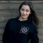 Julie Kimble - @juliekimble88 - Instagram
