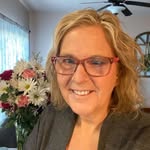@julie.klinger.79 - Instagram