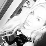 Julie Klinger - @poetaconalas - Instagram
