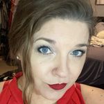 Julie Kyle - @juliekyle22 - Instagram