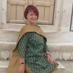 Julie Lander - @julie.lander.37 - Instagram