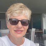 Julie Lander - @julie_lander - Instagram