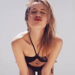 Julie March - @julieizmaname - Instagram