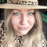 Julie Matlock - @julesbeautyclub - Instagram