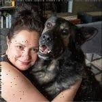Julia Mongold - @susanclicksmoments - Instagram