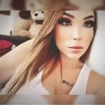 Julie Perrin - @julieperrin123456 - Instagram