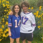 Julie Posner - @julieposner717 - Instagram