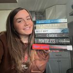 Julie📖✨🏳️‍🌈 - @julie.reads1 - Instagram