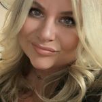 Julie Redden - @juliereds10 - Instagram
