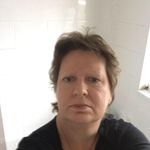 Julie Ricketts - @bobbutton20 - Instagram