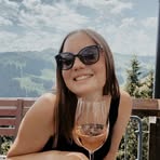 Julia Schauer - Facebook
