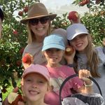 Julie Schofield - @pinktrifecta - Instagram