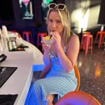 Julie - @julie.shell - Instagram
